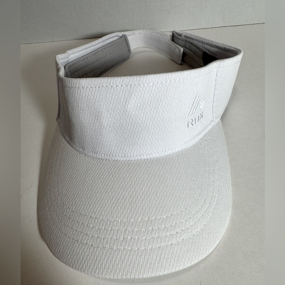 Rebook X-Dri Lightweight Adjustable Polyester White Visor Women’s New WOT